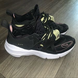 Nike Huarache “Type”